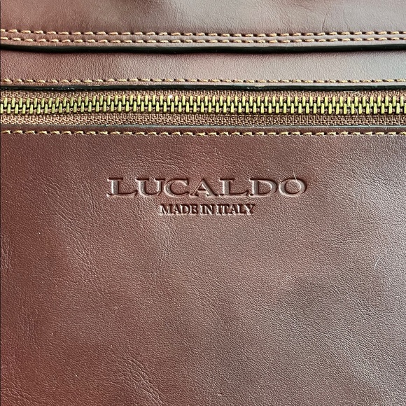 LUCALDO Classic Leather Messenger Bag - Picture 4 of 16